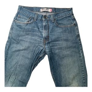 Great condition - Men’s 32x32 - Levi’s Regular Fit 505 Jeans